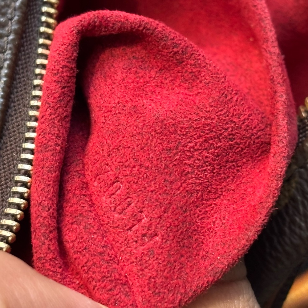 Louis Vuitton Monogram Brown Wristlet punch - Picture 9 of 10